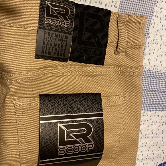 Khaki jeans *NWT* - Picture 9 of 9